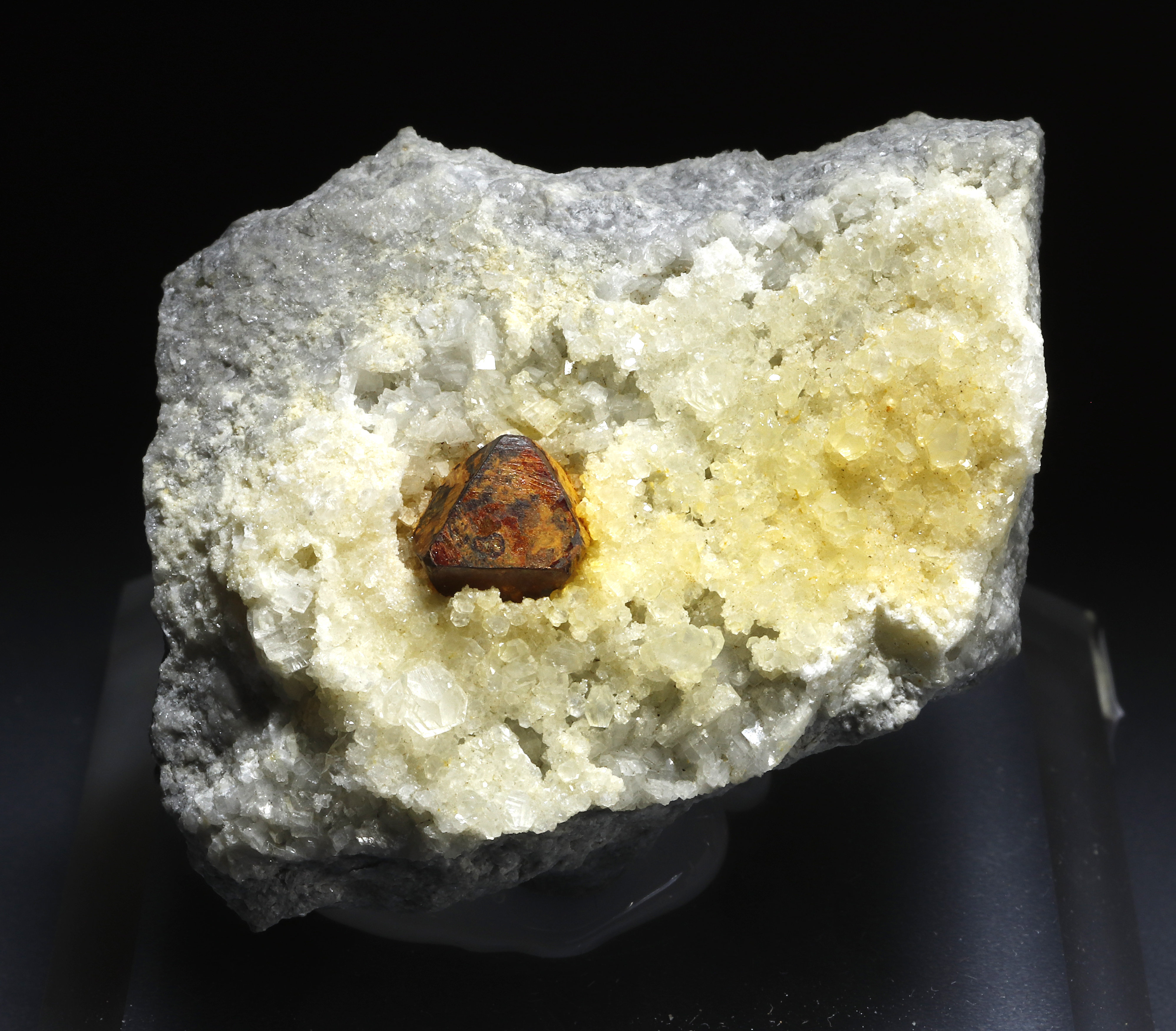 pyrite-calcite-dolomite-trimouns-mine-luzenac-haute-ari-ge-foix