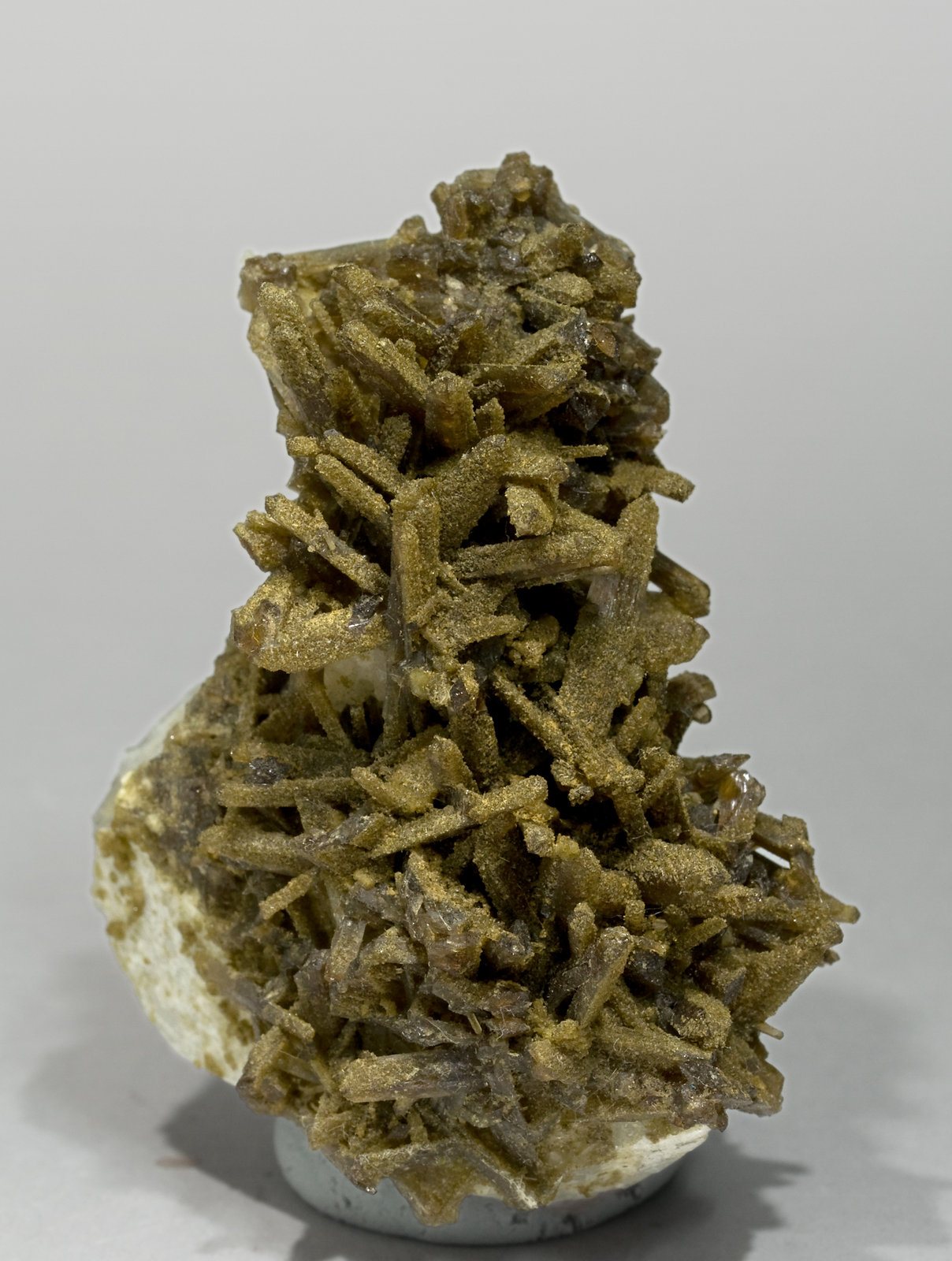 Childrenite with Roscherite, Quartz and Albite - Poço Dantas Mine ...